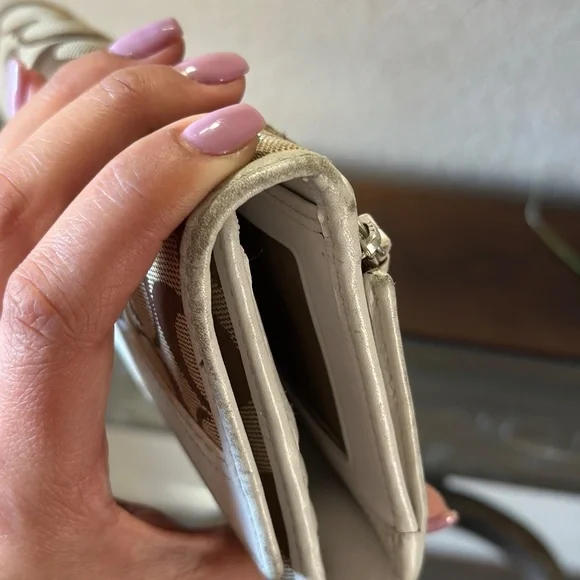 Coach Long Wallet - Picture 4 of 8